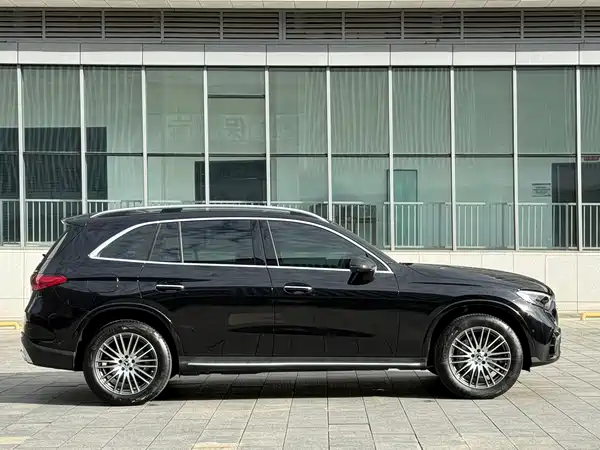 Mercedes-Benz GLC 2025