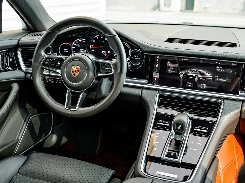 Porsche Panamera 2018 — фото 11