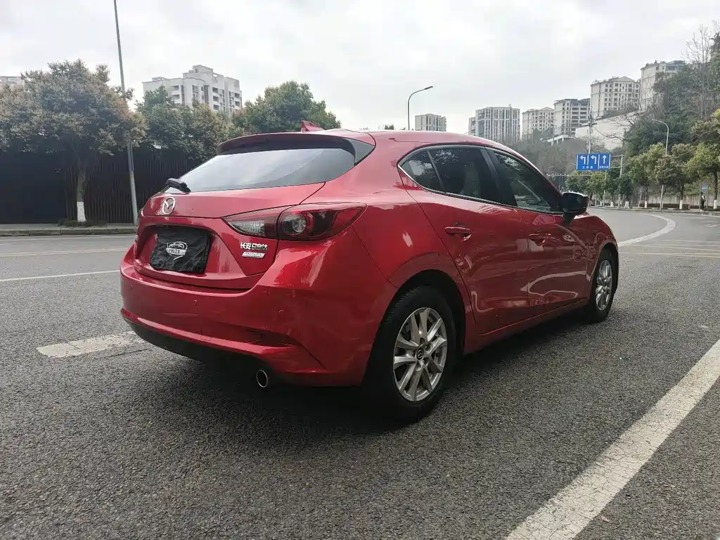 Mazda 3 Axela 2017 — фото 4