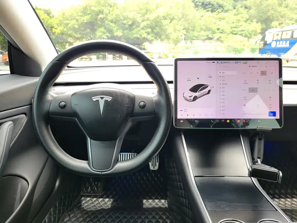 Tesla Model 3 2019 — фото 18