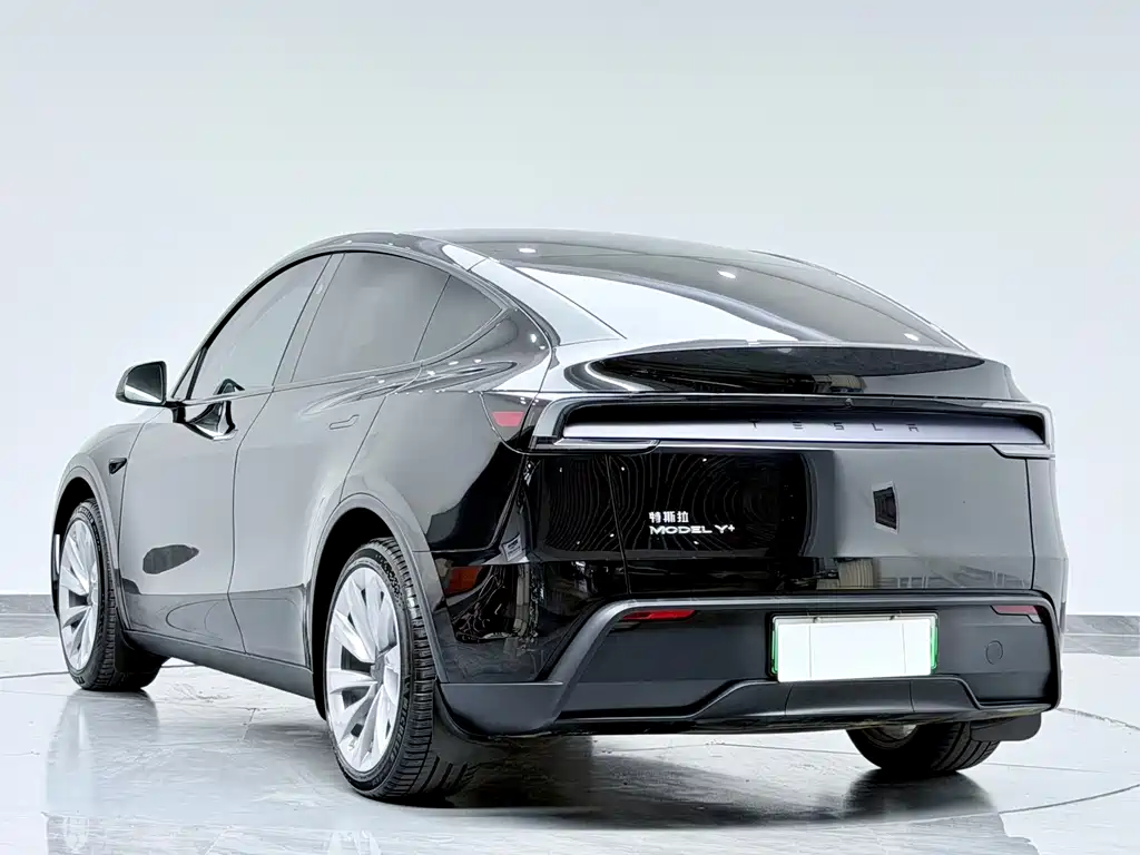 Tesla Model Y 2026 — фото 43