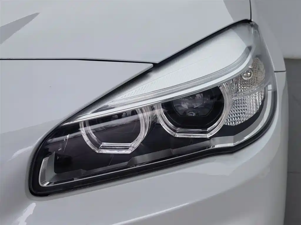BMW 2 Series Active Tourer 2018 — фото 7