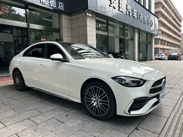 Mercedes-Benz C-Class 2025