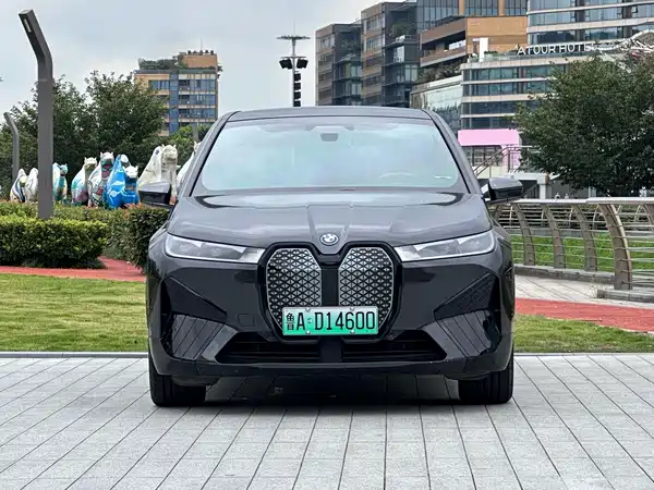 BMW iX 2023