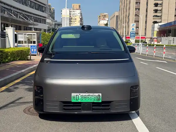 Li Auto MEGA 2024