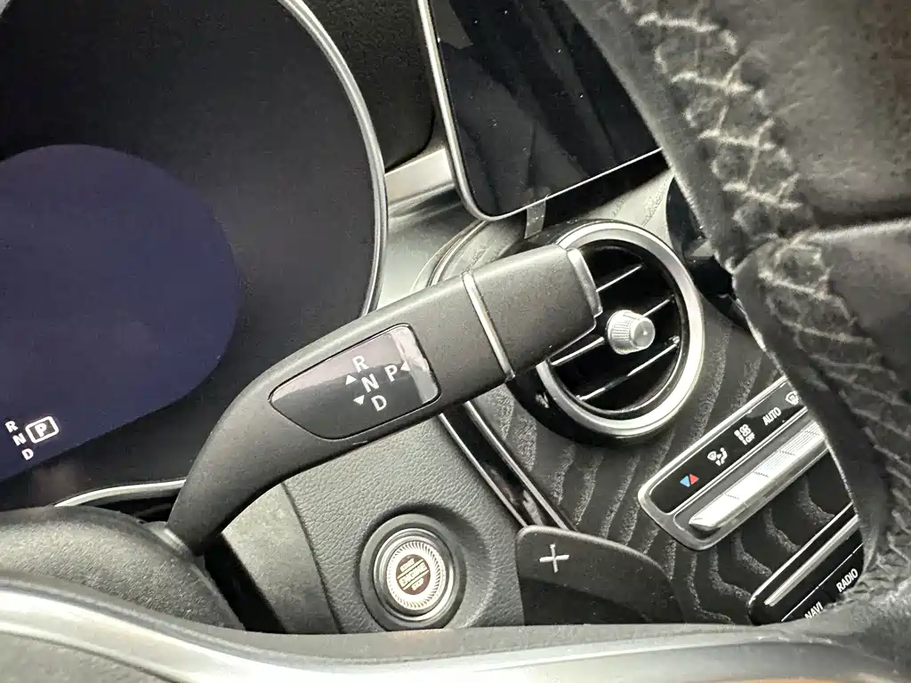 Mercedes-Benz C-Class 2019 — фото 19