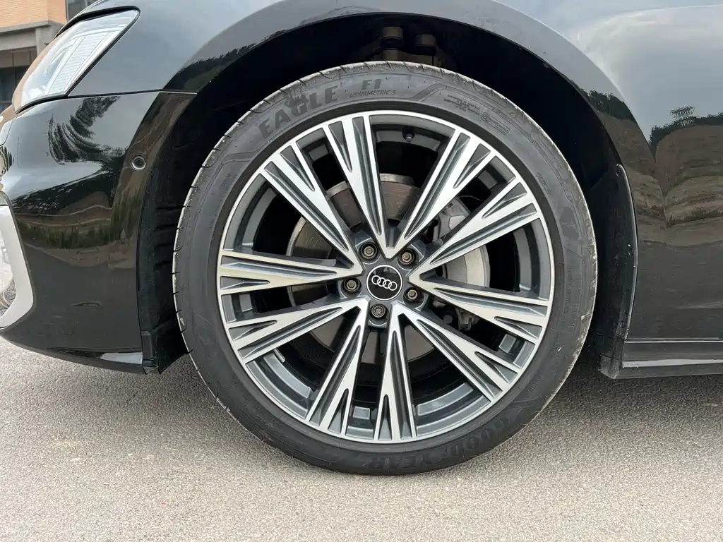 Audi A6L 2023 — фото 24