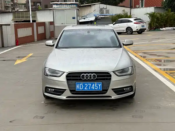 Audi A4L 2015