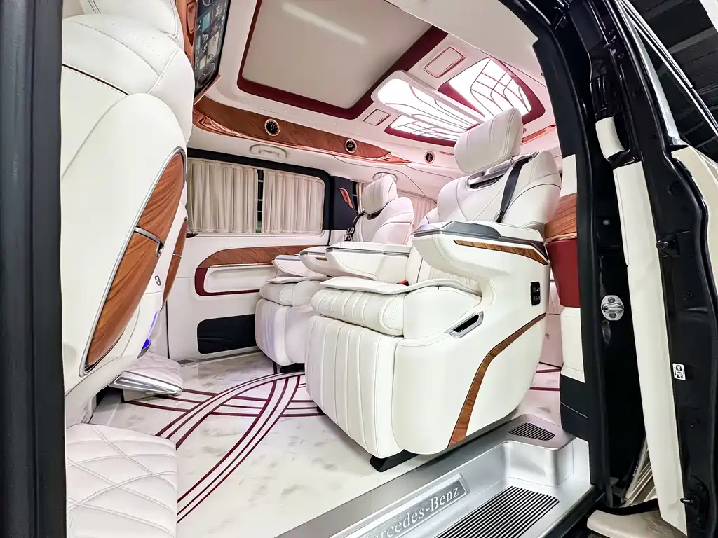 Mercedes-Benz V-Class 2022 — фото 10