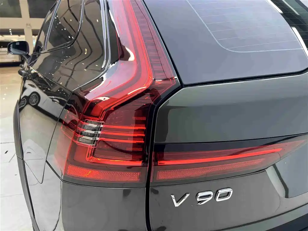 Volvo V90 2021 — фото 28