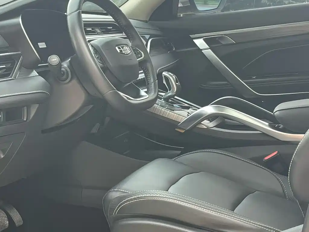 Geely Boyue 2021 — фото 4