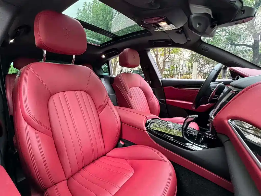 Maserati Levante 2019 — фото 15