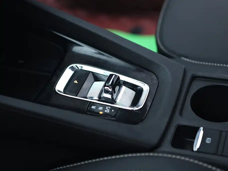 Skoda Octavia 2023 — фото 15