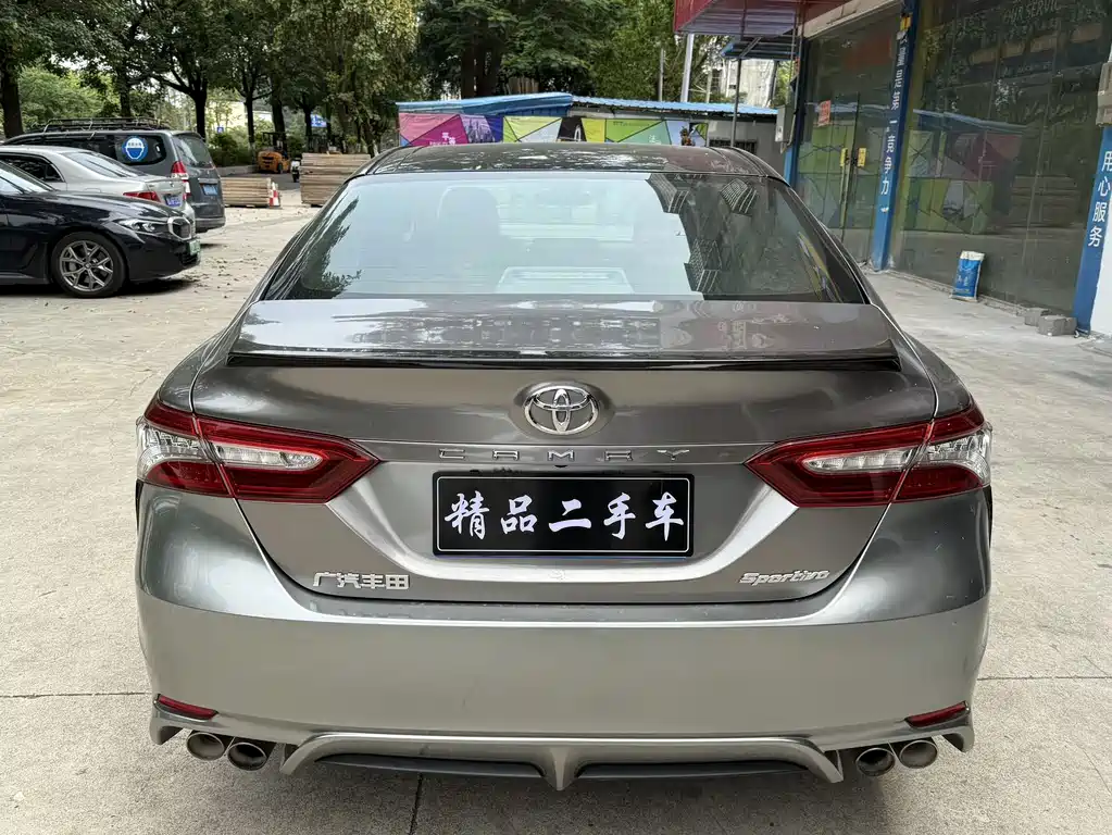 Toyota Camry 2020 — фото 8