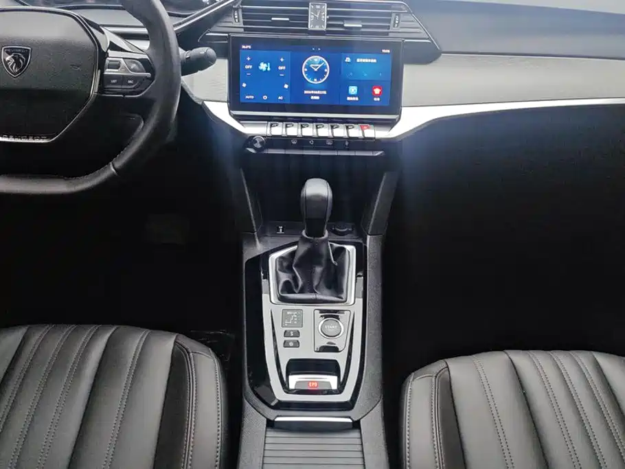 Peugeot 408 2023 — фото 16