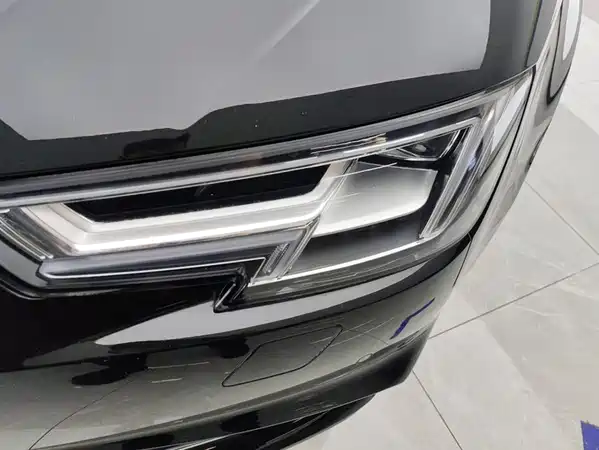 Audi A4L 2020