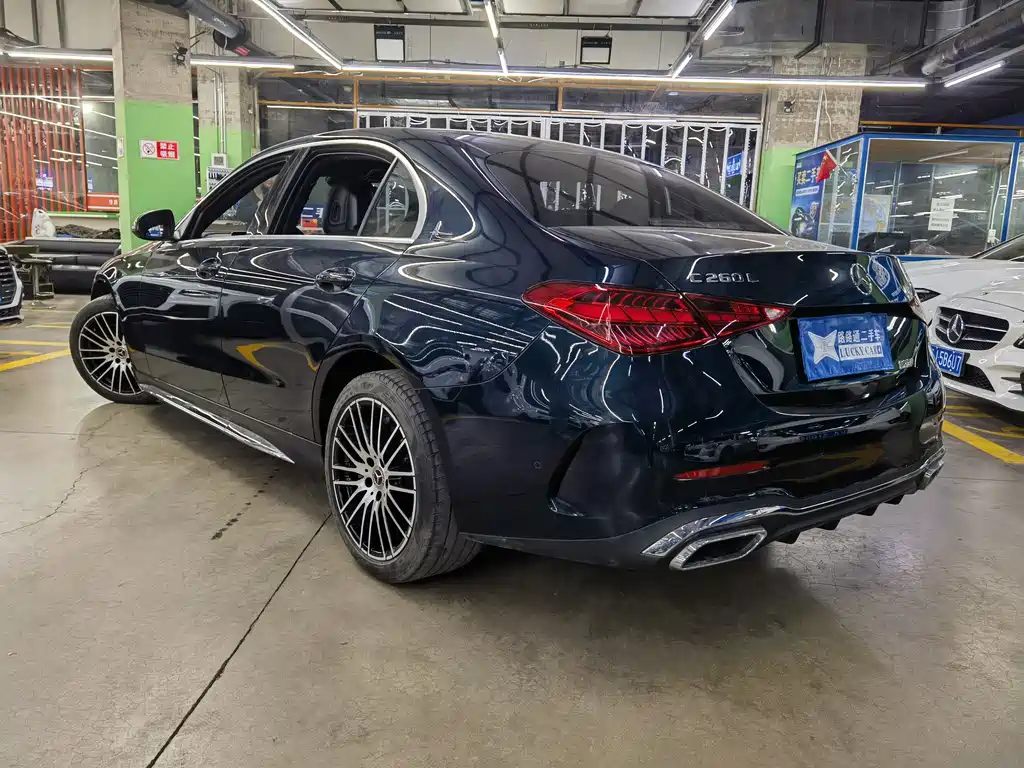 Mercedes-Benz C-Class 2023 — фото 4