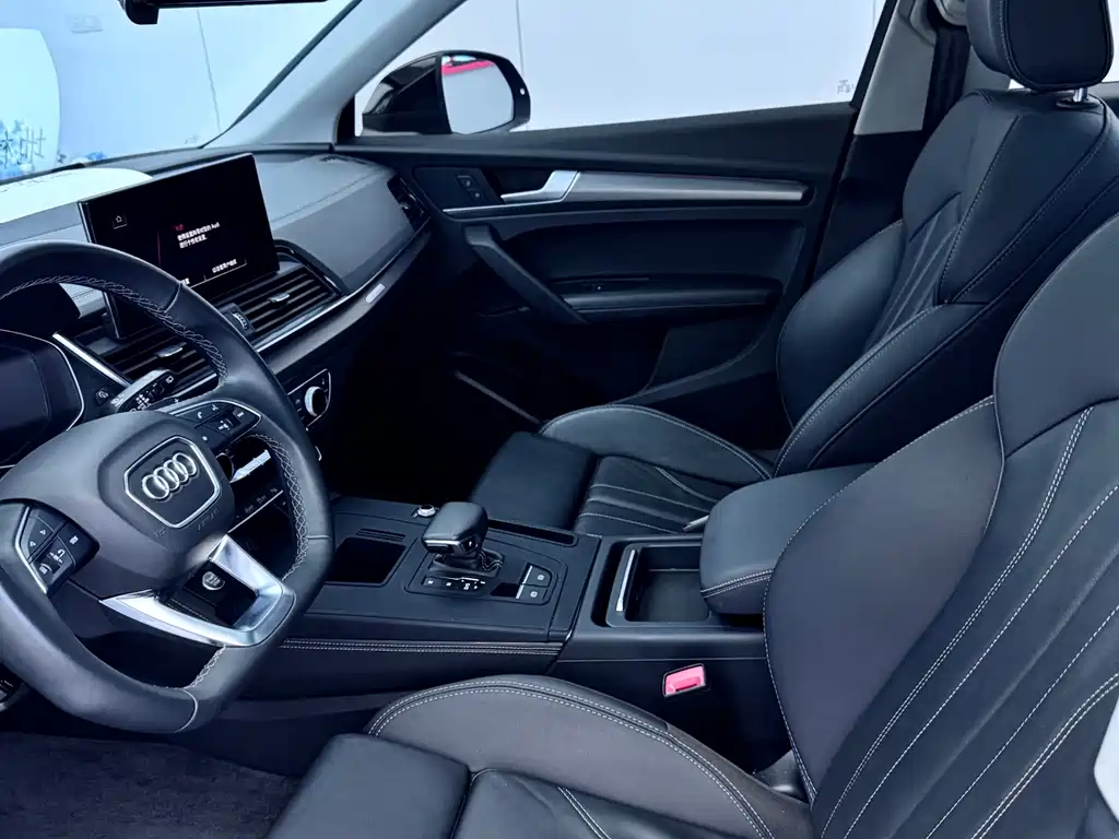 Audi Q5L 2022 — фото 10