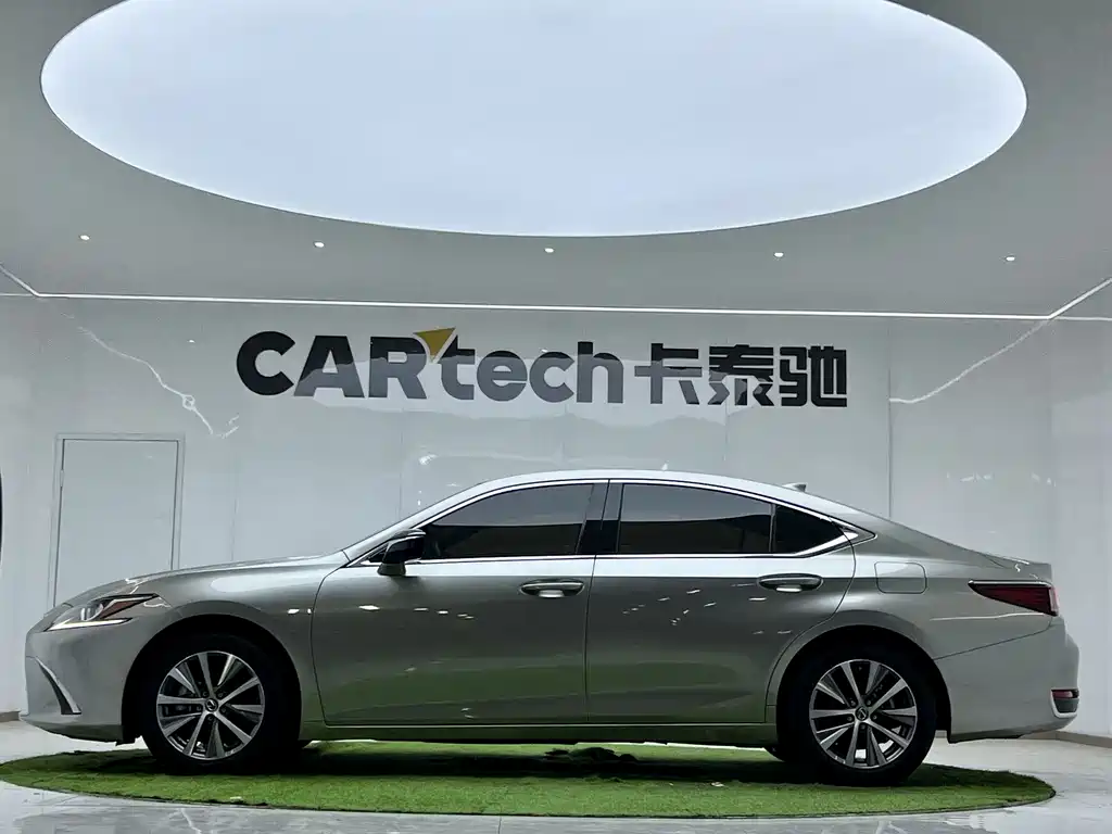 Lexus ES 2021 — фото 2