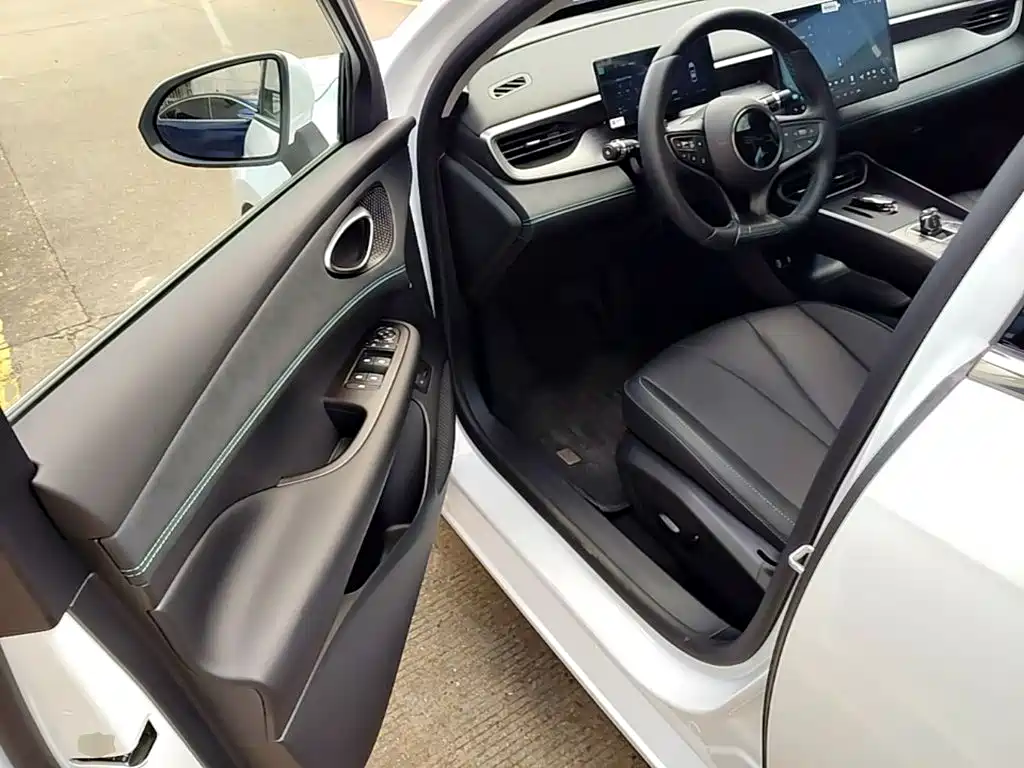 BYD Seal 05 DM-i 2025 — фото 16