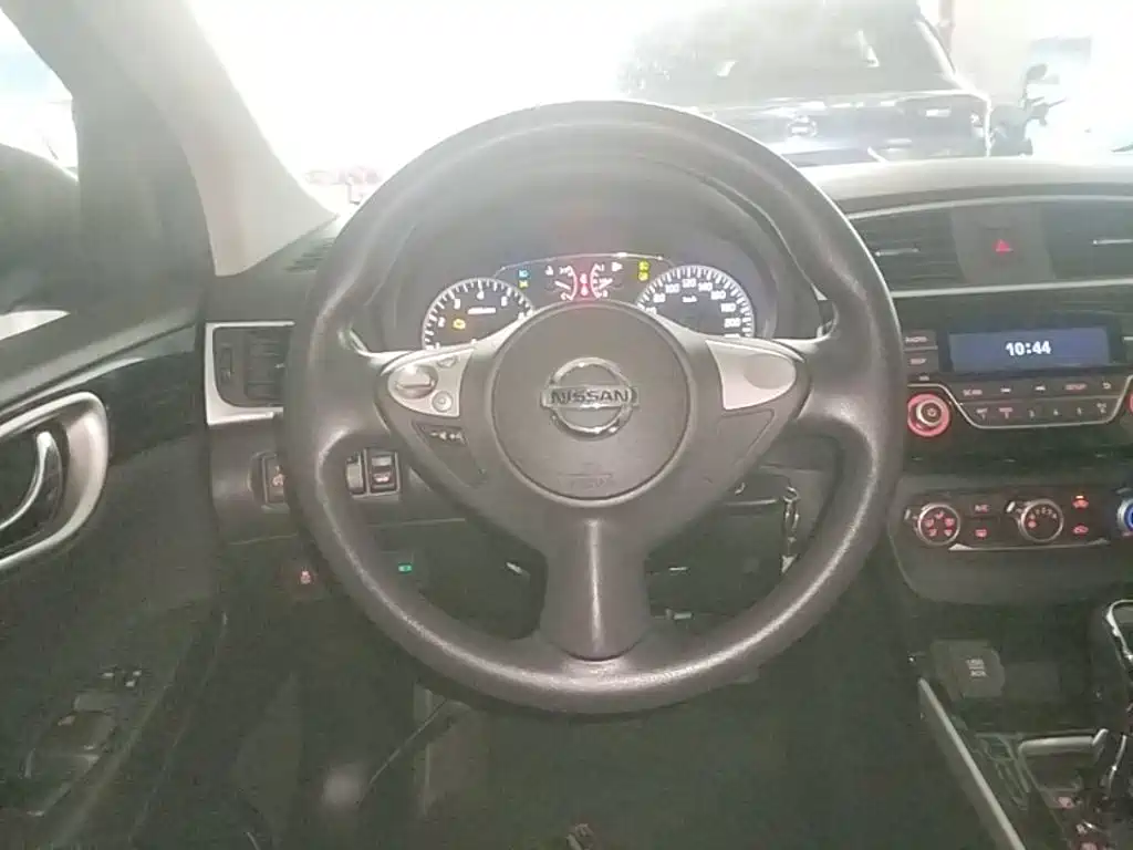 Nissan Sylphy 2016 — фото 11