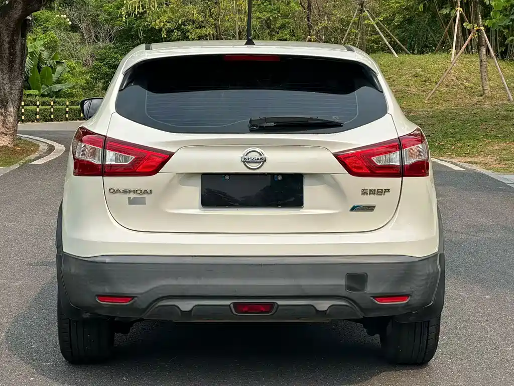 Nissan Qashqai 2015 — фото 8