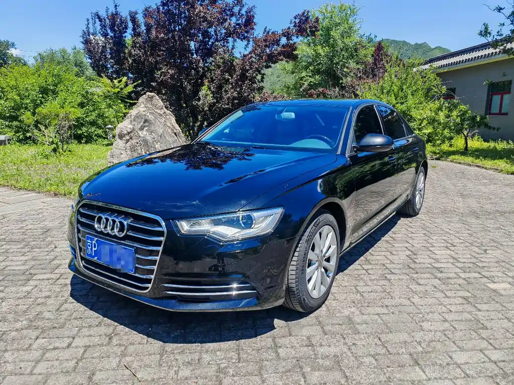 Audi A6L 2013 — фото 1