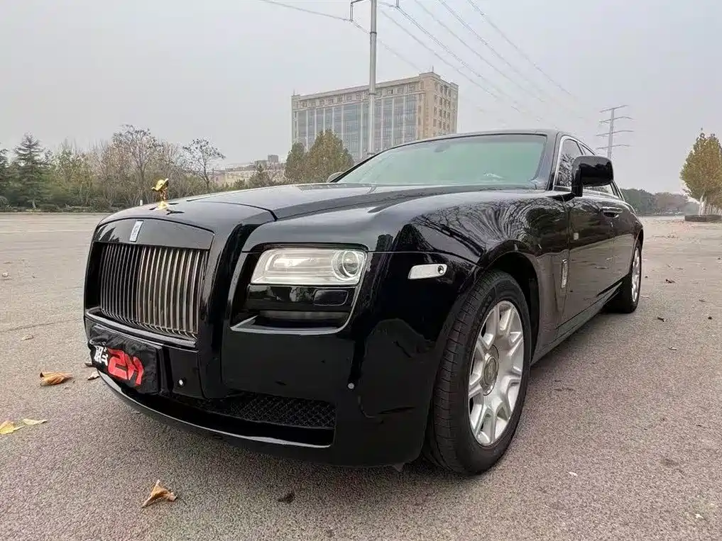 Rolls-Royce Ghost 2012 — фото 1