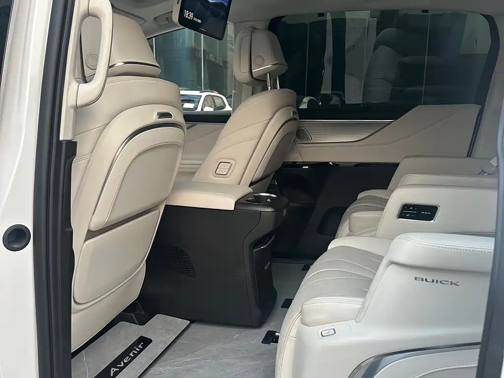 Buick GL8 Hybrid — фото 16