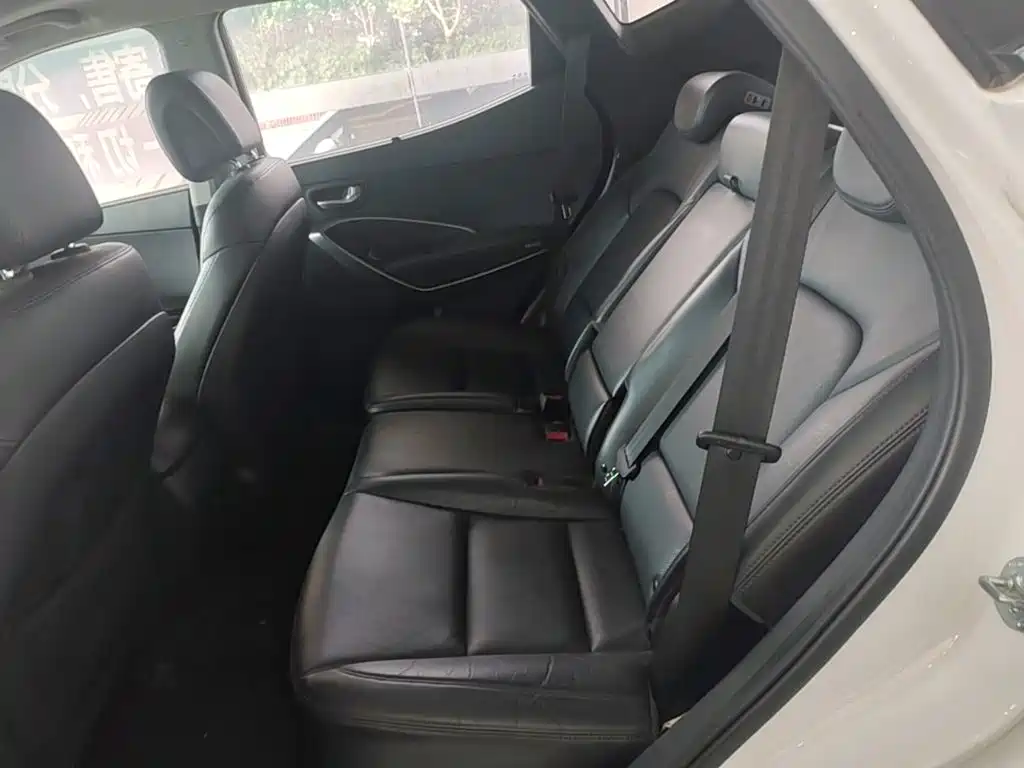 Hyundai Santa Fe 2016 — фото 17