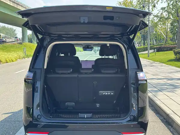 GAC Trumpchi E8 PHEV 2024