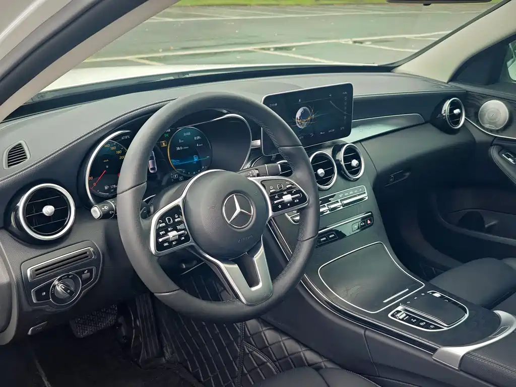 Mercedes-Benz C-Class 2019 — фото 9