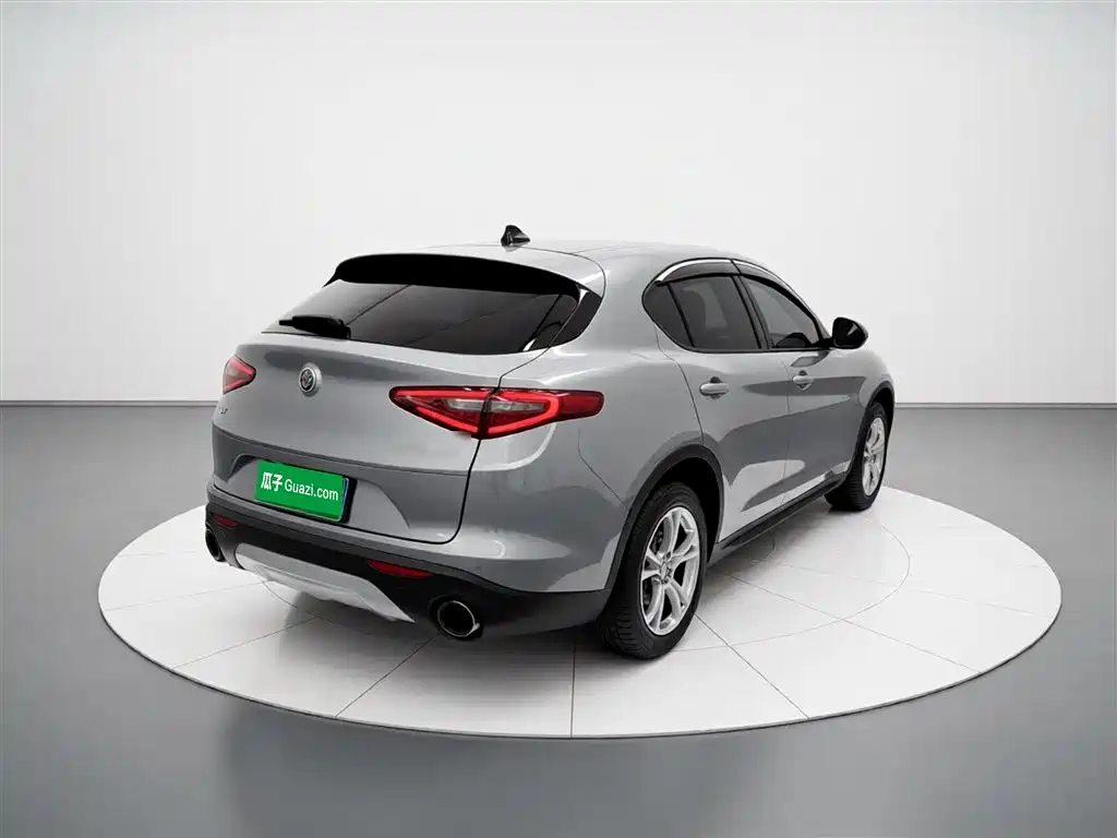 Alfa Romeo Stelvio 2018 — фото 5