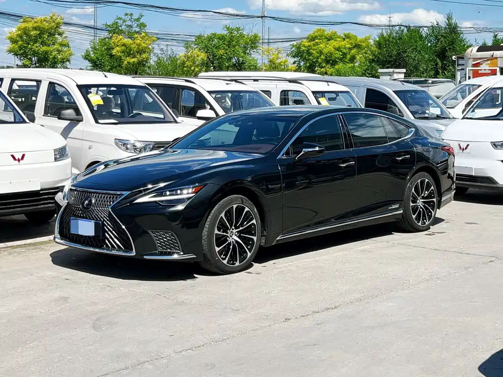 Lexus LS 2021