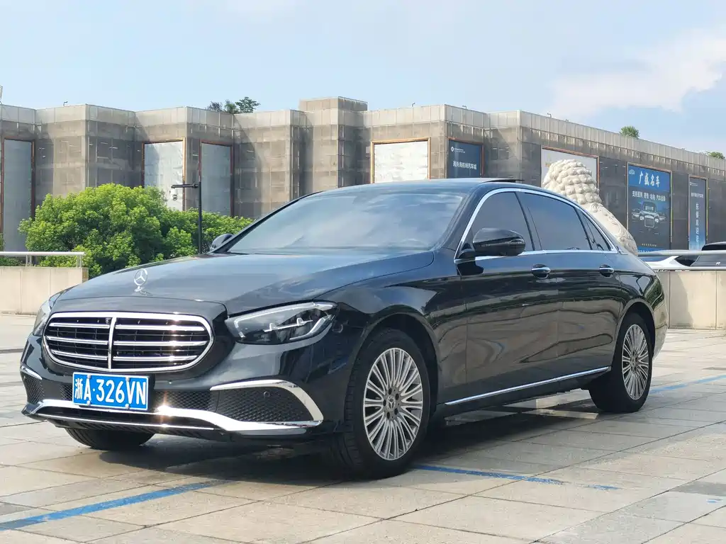 Mercedes-Benz E-Class 2023 — фото 1