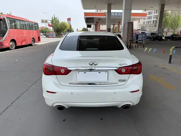 Infiniti Q50L 2017