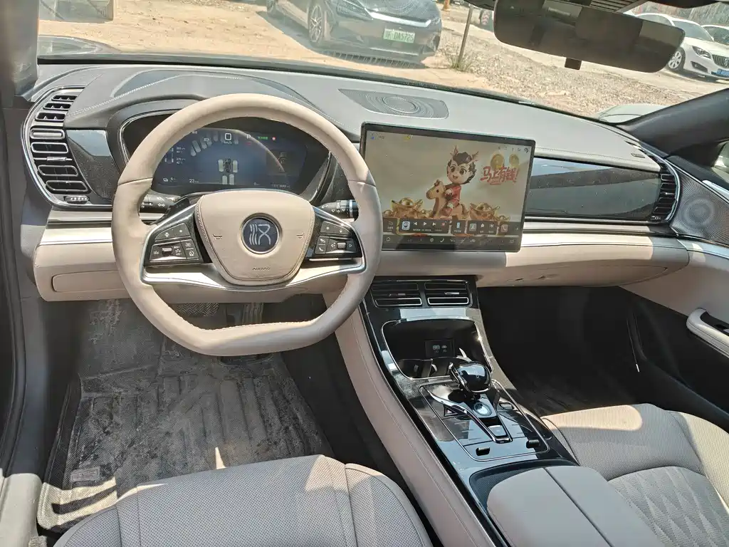 BYD Han 2025
