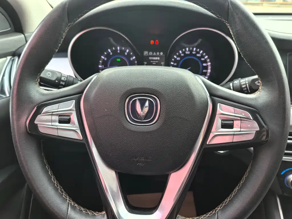 Changan Eado 2018 — фото 10
