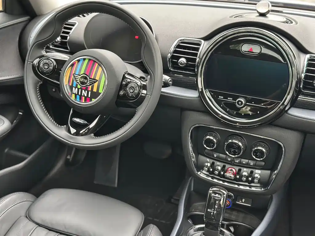 MINI Clubman 2021 — фото 12