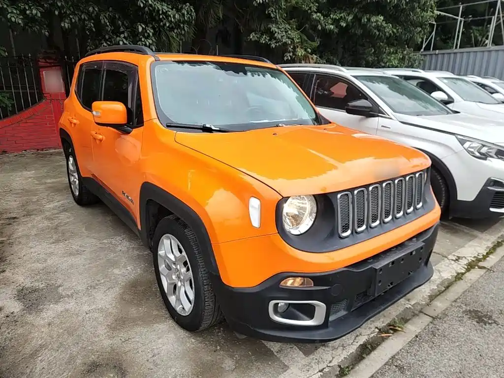 Jeep Renegade 2016 — фото 4