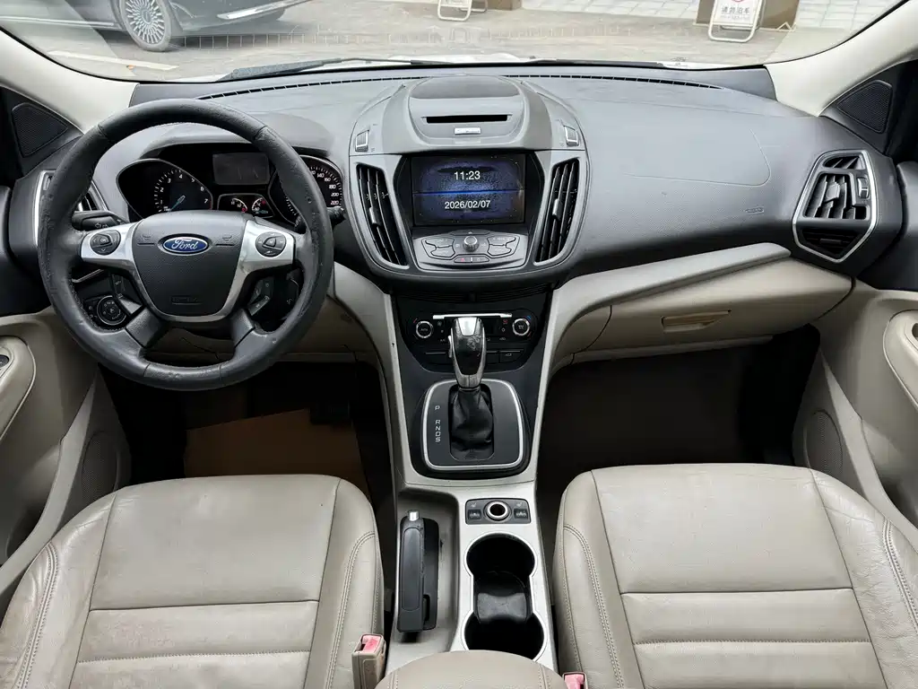 Ford Kuga 2014 — фото 8
