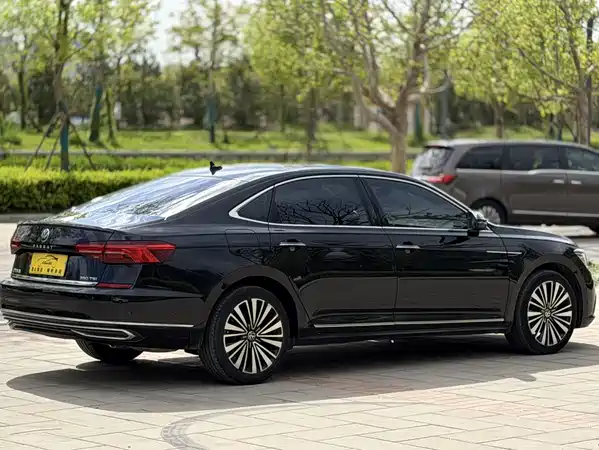 Volkswagen Passat 2021