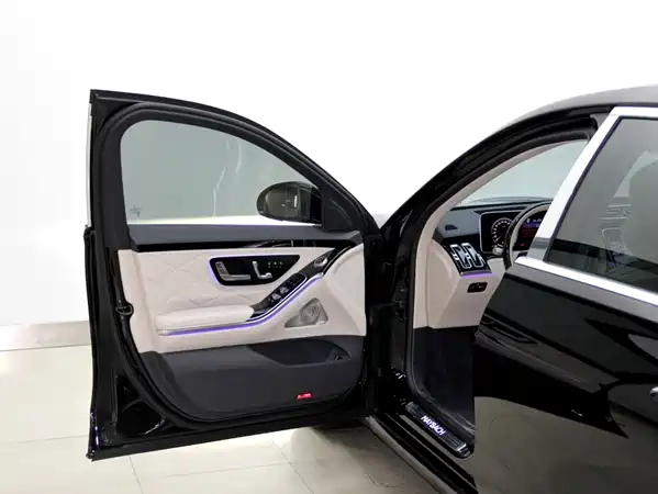Mercedes-Benz Maybach S-Class 2025