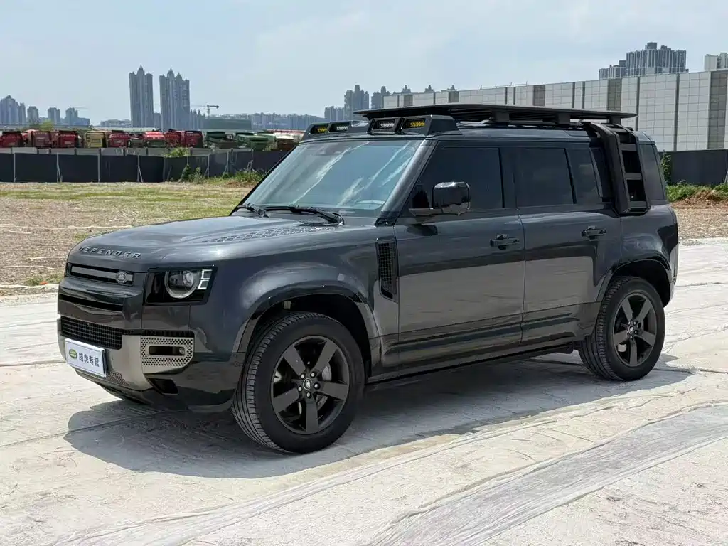 Land Rover Defender 2024 — фото 1