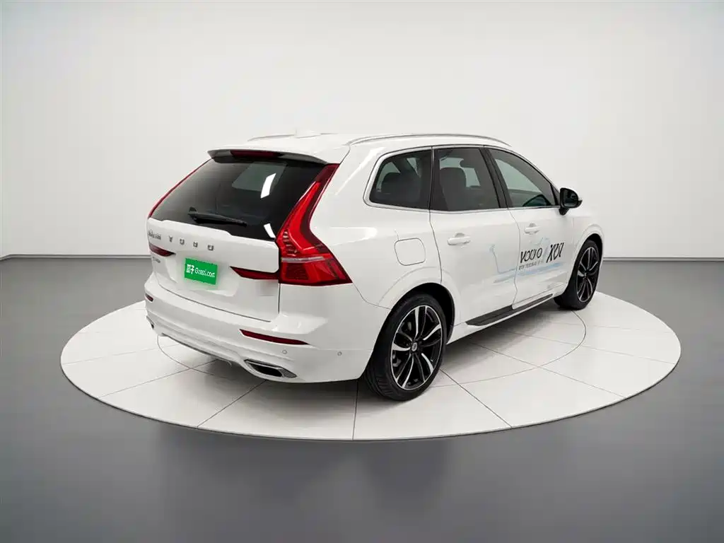Volvo XC60 PHEV 2024 — фото 7