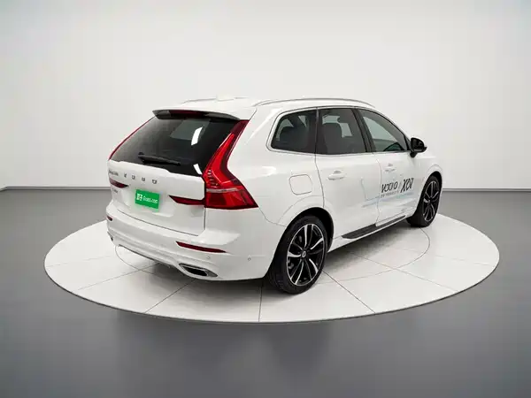 Volvo XC60 Plug-In Hybrid 2025