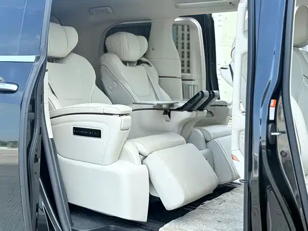 Lexus LM 2025