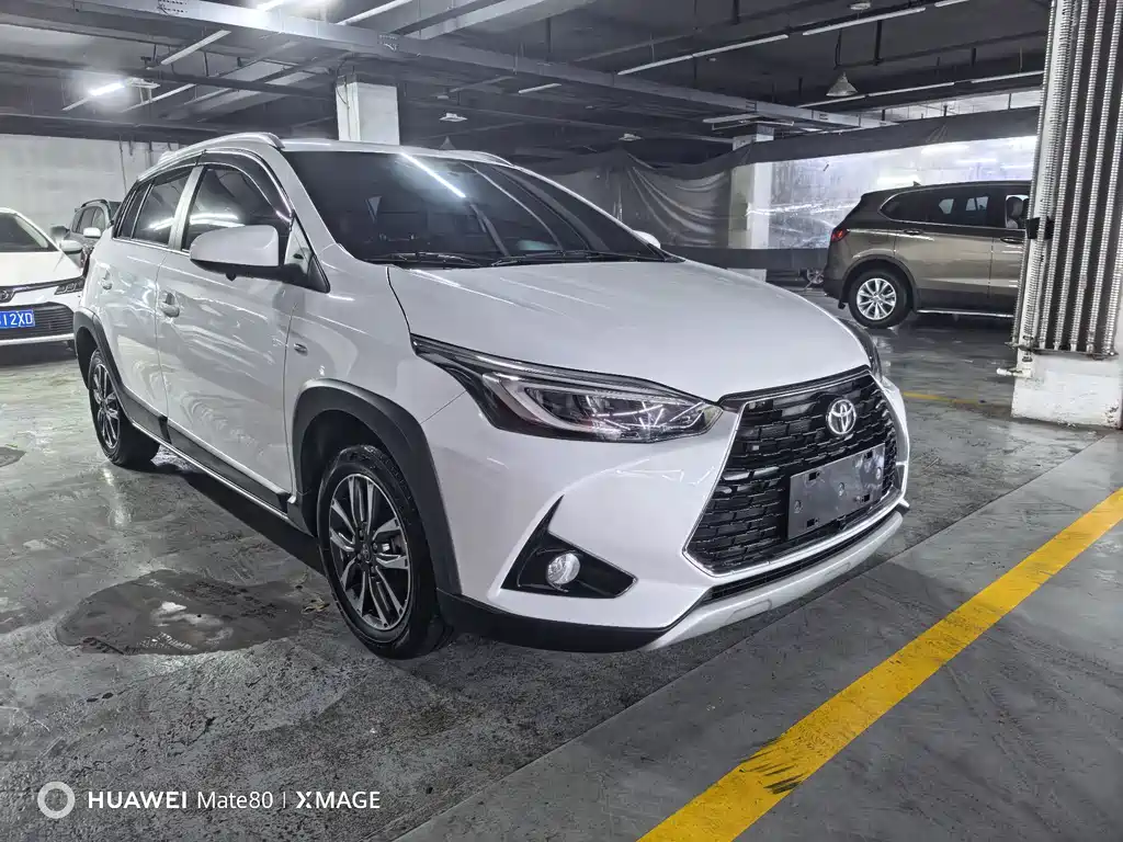 Toyota Yaris L 2021