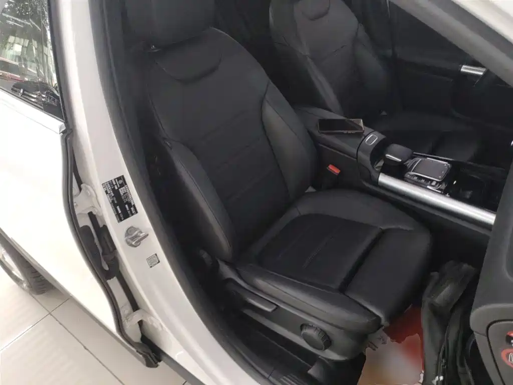Mercedes-Benz GLA 2021 — фото 17