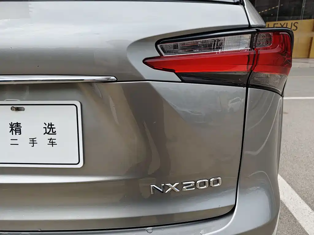 Lexus NX 2015 — фото 14